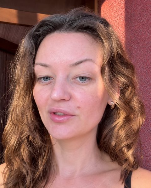Alena Petrova — преподаватель-носитель русского языка, говорит по-португальски